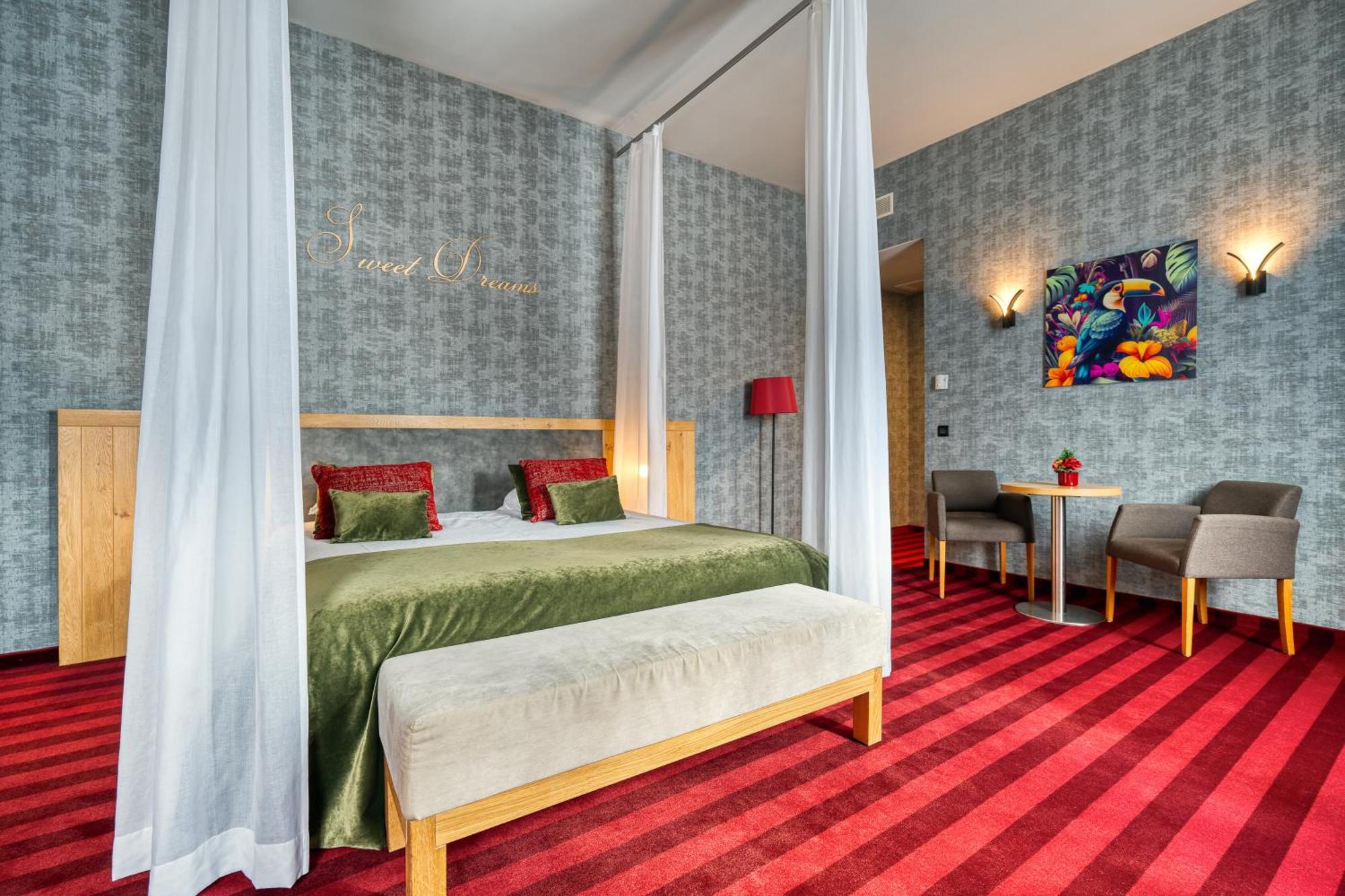 Hotel Verviers Van Der Valk Bagian luar foto